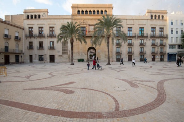 El Ejecutivo de Elche señala que ofrecerá colaboración 