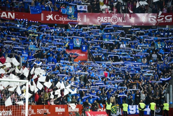 Un millar de oviedistas acudirán al derbi en El Molinón