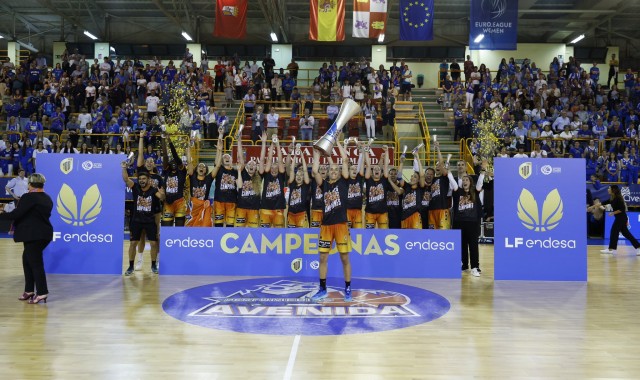 Ilusión europea, decepción copera y éxito liguero, la temporada del Valencia Basket
