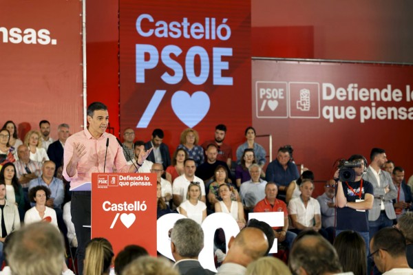 Sánchez celebra el fallo del TC sobre el aborto 