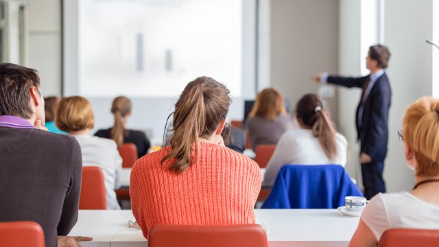 El programa Llamp Tech Transfer impulsará startups de las universidades valencianas
