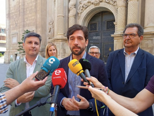 El secretario general de Cs, Adrián Vázquez, confía en que el partido decida el alcalde en Elche