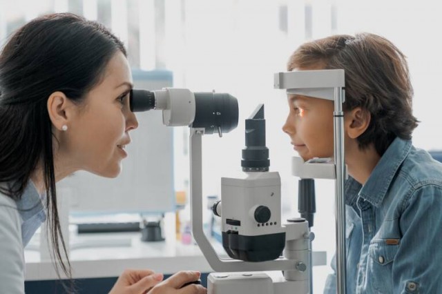 Una investigadora del laboratorio de Óptica de la UMU logra una beca 'Leonardo'