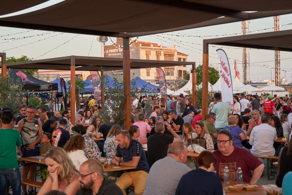 València vuelve a ser la capital mundial de la
brasa con el		festival “Meat Carnival”