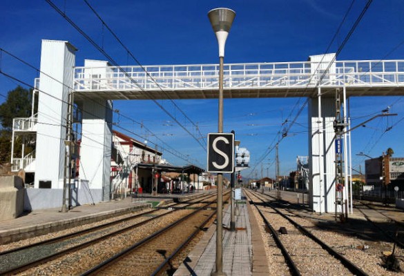Benlloch abrirá un frente político para soterrar las vías del tren en Vila-real si es reelegido 
