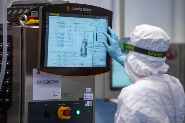 ¿Las vacunas de la covid se pueden asociar con el infarto agudo de miocardio masivo?