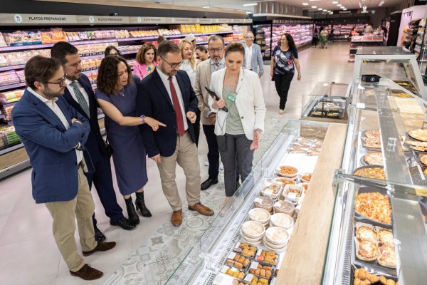 Mercadona estrena supermercado en Lorca con 1.600 metros cuadrados y 60 trabajadores