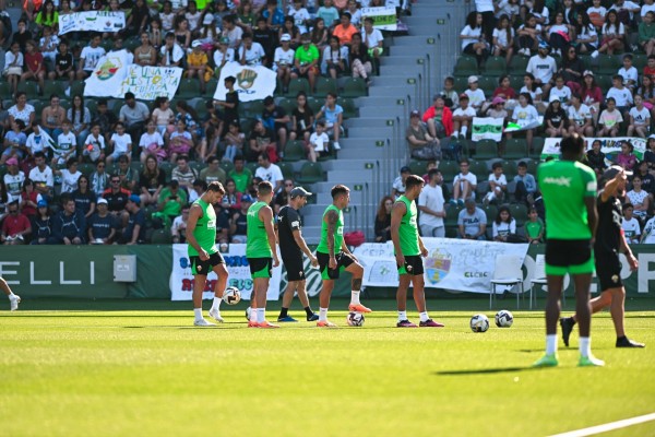 El Elche prepara la visita del Atlético de Madrid con la duda de Mascarell
