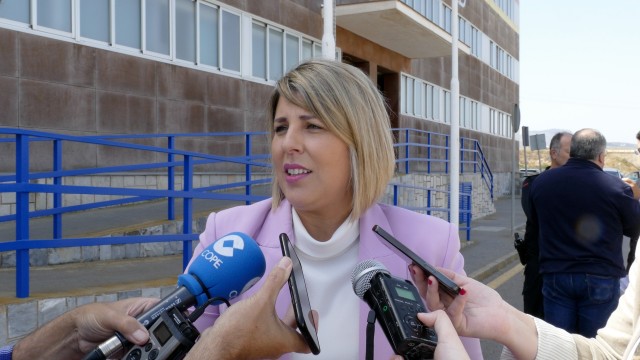 Arroyo presenta un programa de incentivos para atraer al alquiler a 2.200 viviendas vacías