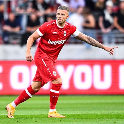 Alderweireld ante las amenazas a su familia en redes: 