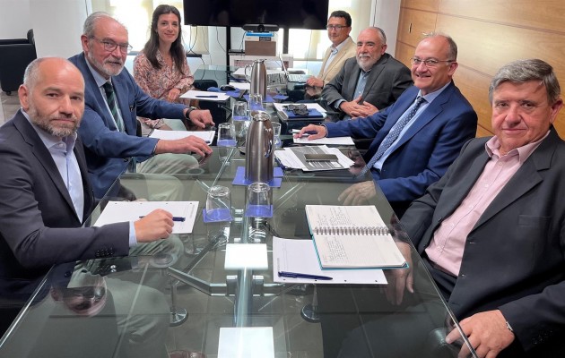 Ascer y Valenciaport reafirman su colaboración para recuperar el impulso del sector cerámico