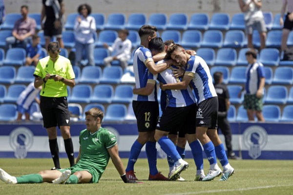 El Hércules gana y espanta los fantasmas