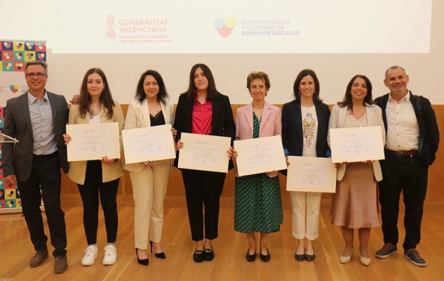 Elena Mª Cortés, Laura Esteban y Mª Pilar Botija, premios 'María Asunción Martínez Román'