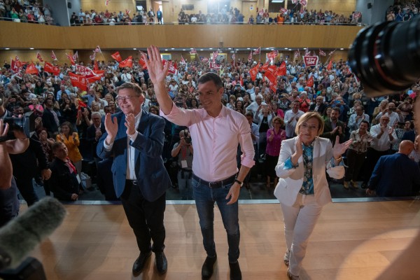 Sánchez y Puig exhiben logros económicos para movilizar al PSOE ante el 28M 