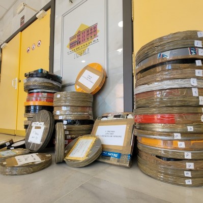El Festival de Cine de l'Alfàs cede al Institut Valencià de Cultura material cinematográfico