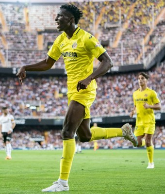 Setién alineó en Mestalla la delantera más joven de la historia del Villarreal