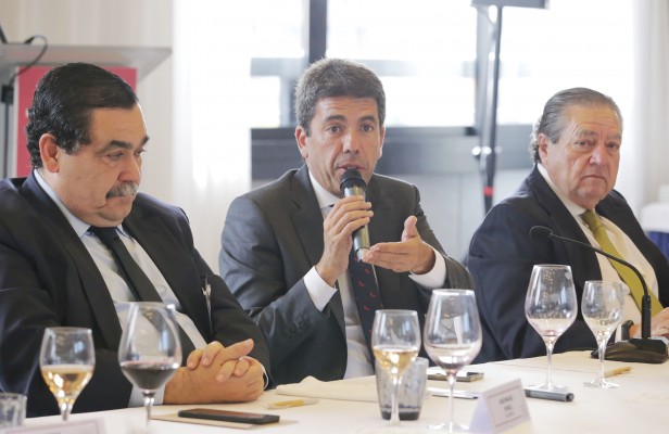 Mazón ofrece a los empresarios 