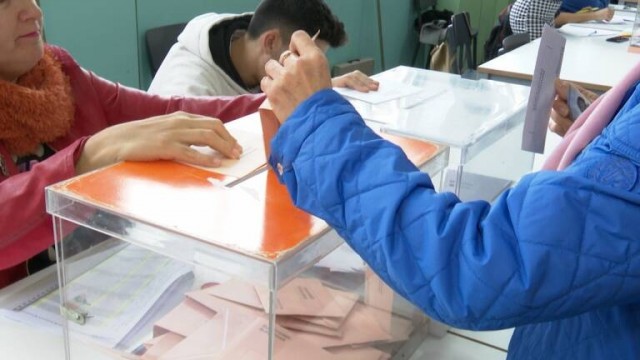 La Paella Rusa: Votar, trabajar menos y no vivir debajo de un puente
