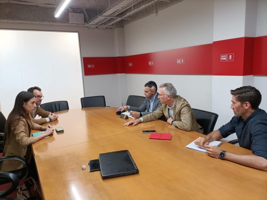 El PSPV se compromete a buscar acuerdos con los cazadores que beneficien al colectivo y al mundo rural