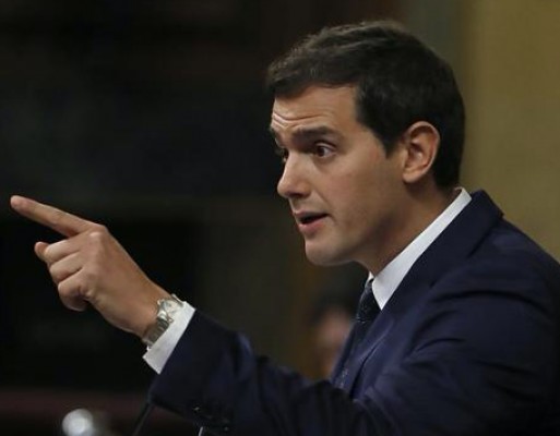Rivera dice a Rajoy que no tenga miedo: 
