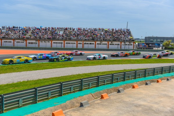 El Circuit Ricardo Tormo estrena la temporada de las NASCAR Whelen Euroseries  