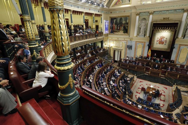 Quince diputados del Grupo Socialista rompen la disciplina de voto y mantienen el 'no' a Rajoy

