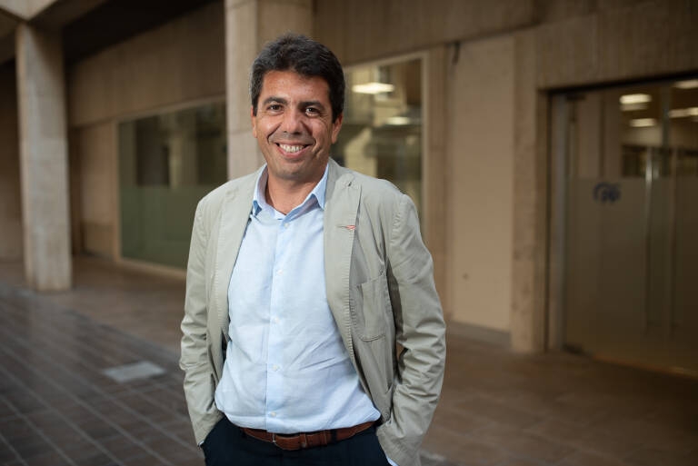 Mazón se compromete a desarrollar una ley autonómica de Cooperativas

