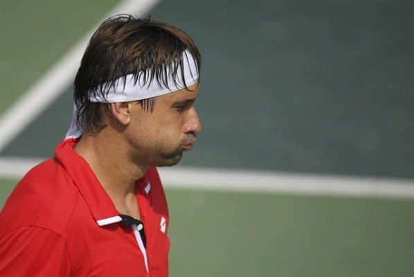 Una lesión impide a David Ferrer disputar las semifinales en Viena