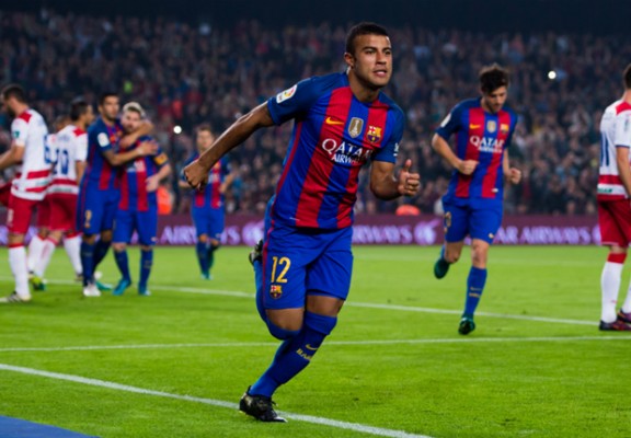 Rafinha desencalla a un Barça perezoso
