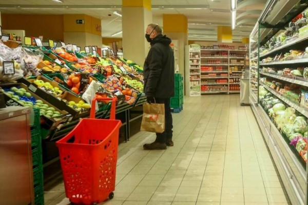 Cerca de 110.000 personas han solicitado el bono cesta de la compra de la Generalitat Valenciana