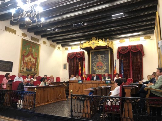 PSOE y Compromís aprueban definitivamente en Elche el PMUS con toda la oposición en contra