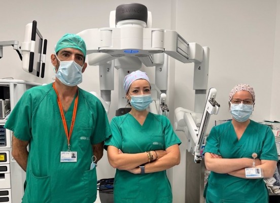 El Servicio de Urología del IVO alcanza las 500 cirugías con tecnología robótica
