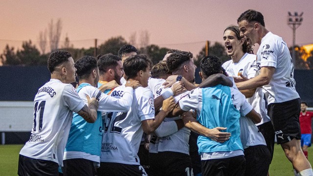El VCF Mestalla, a por la final de la Premier League International Cup
