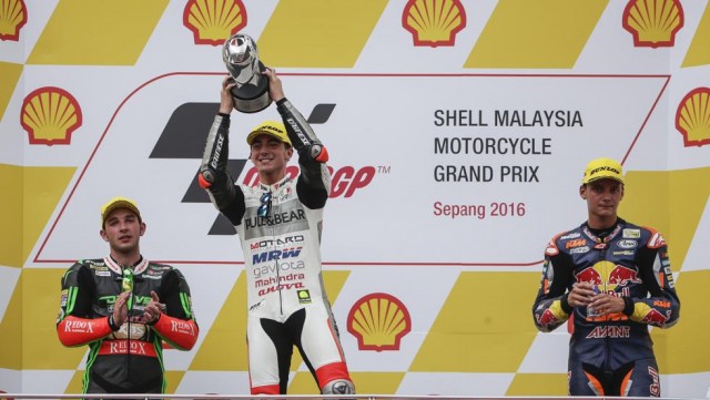 Bagnaia se lleva la victoria tras la bandera roja