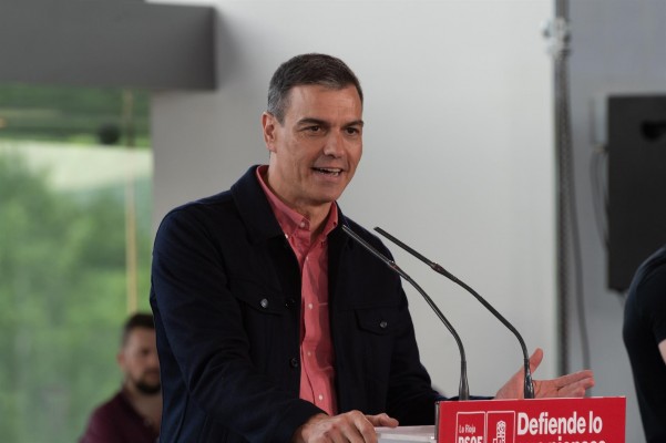 Pedro Sánchez ensalza sus medidas y defiende que 