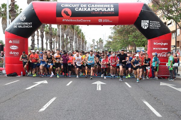 La IV Volta a Peu per la Discapacitat reúne cerca de 4.000 participantes en la carrera más inclusiva del Circuito de Carreras Caixa Popular
