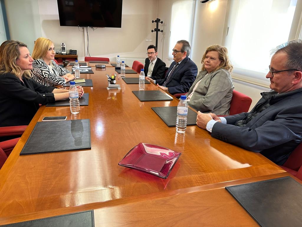 Carrasco (PP) promete abrir la Oficina 'Antiokupas' en colaboración con el Colegio de Abogados