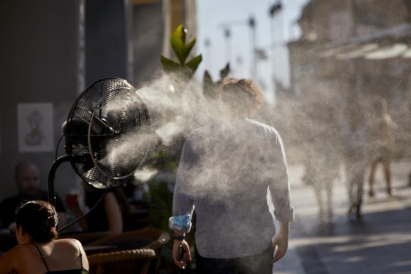Igualdad activa el plan de recomendaciones de medidas contra el calor en los centros de mayores