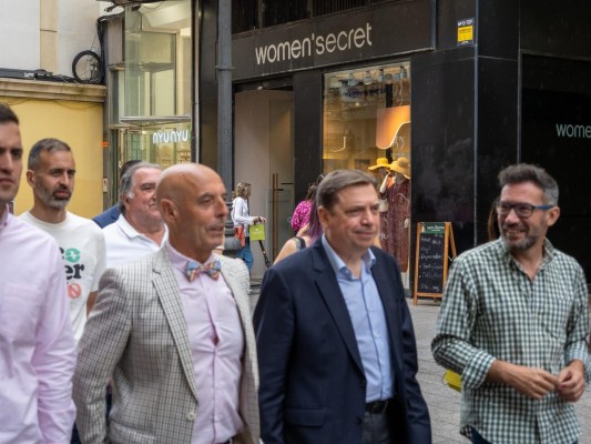 El Gobierno pide extremar la vigilancia ante el comercio del aceite de oliva mezclado con otros
