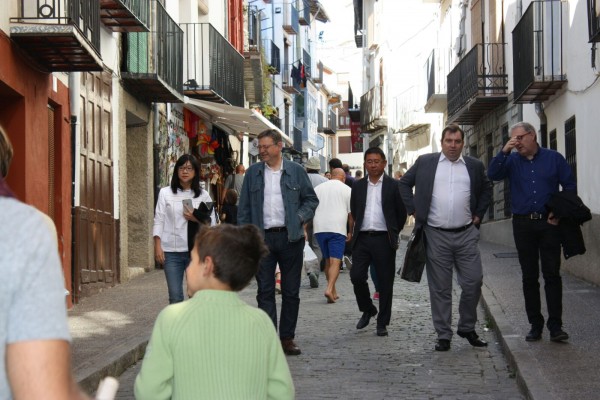 La Generalitat Valenciana muestra su total predisposición a ayudar al VCF en Bruselas 