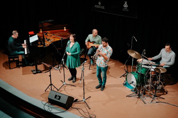 La música de Autòctone inunda la Fira del Llibre