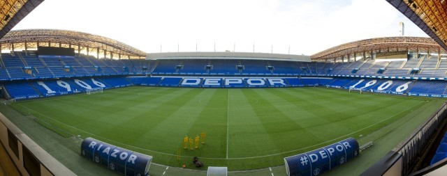 El Valencia CF estrenará el nuevo césped de Riazor