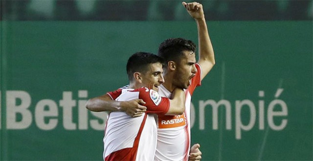 El Espanyol respira en el Villamarín y deja tocado al Betis de Poyet