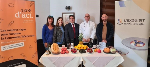 'Tapas d'Ací' en la Vall d'Uixó promueve la cultura de la tapa con productos de temporada
