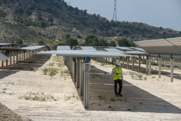 La Unió, Junts per la Terra y Nostra Terra se oponen a las nuevas macroplantas en Castellón