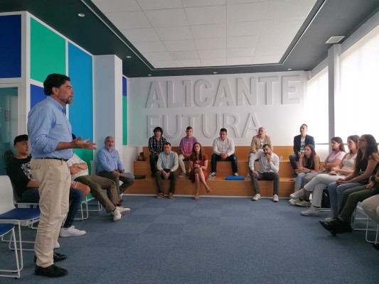 Alicante reúne a la comunidad 'gamer' en un encuentro entre empresas, expertos y jugadores