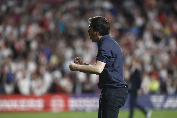 Iraola entiende que el Elche ha hecho méritos para contar con más puntos de los que tiene