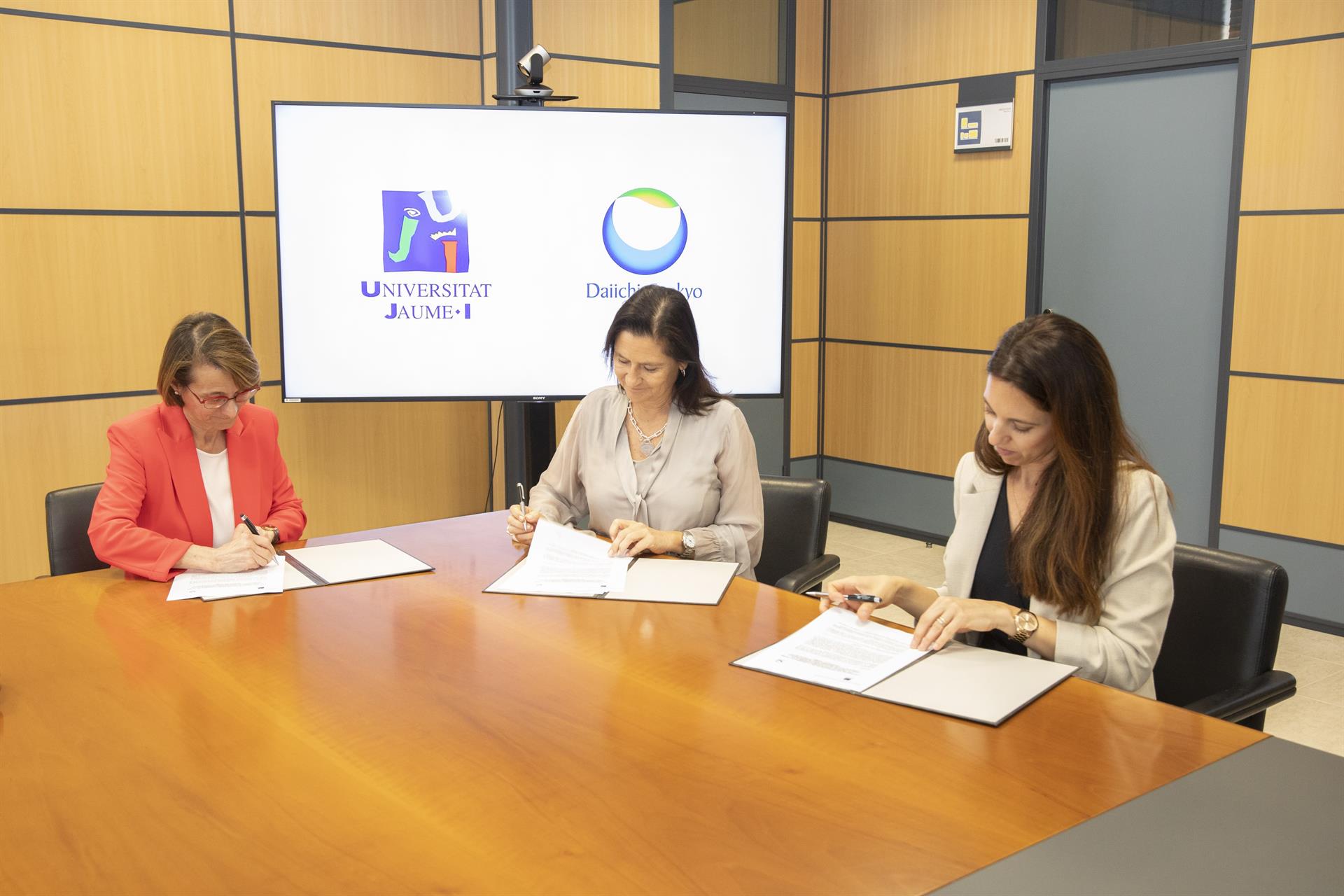 La UJI y Daiichi Sankyo crean una cátedra de Investigación en Enfermedades Crónicas