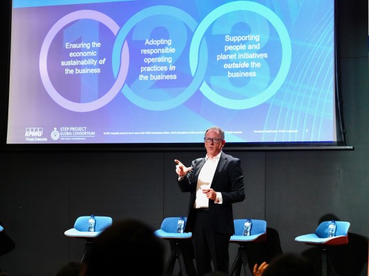 Las empresas familiares se centran (más) en la transformación sostenible y la digitalización