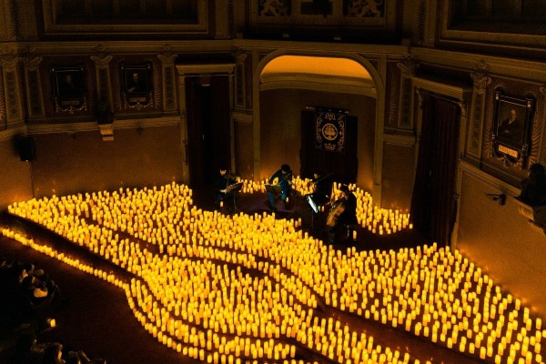 Warner Bros celebra su centenario con un concierto en Alicante